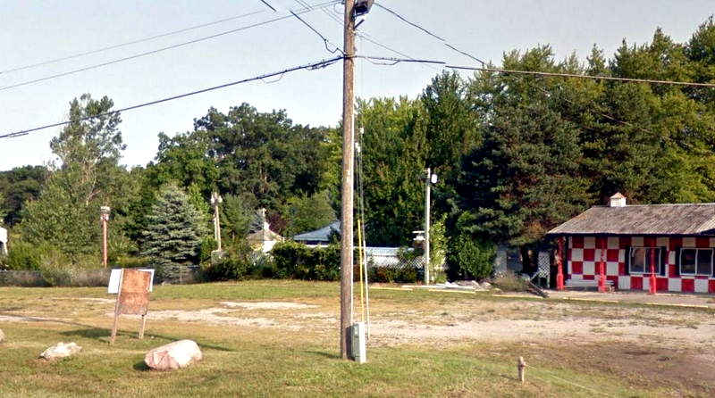 Irish Hills Fun Center - 2014 Street View (newer photo)